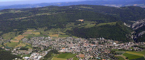 Vue aérienne. Moutier. (Roger Meier)